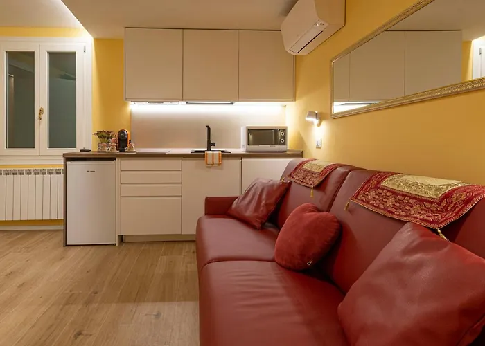 Nina Sweet Home In